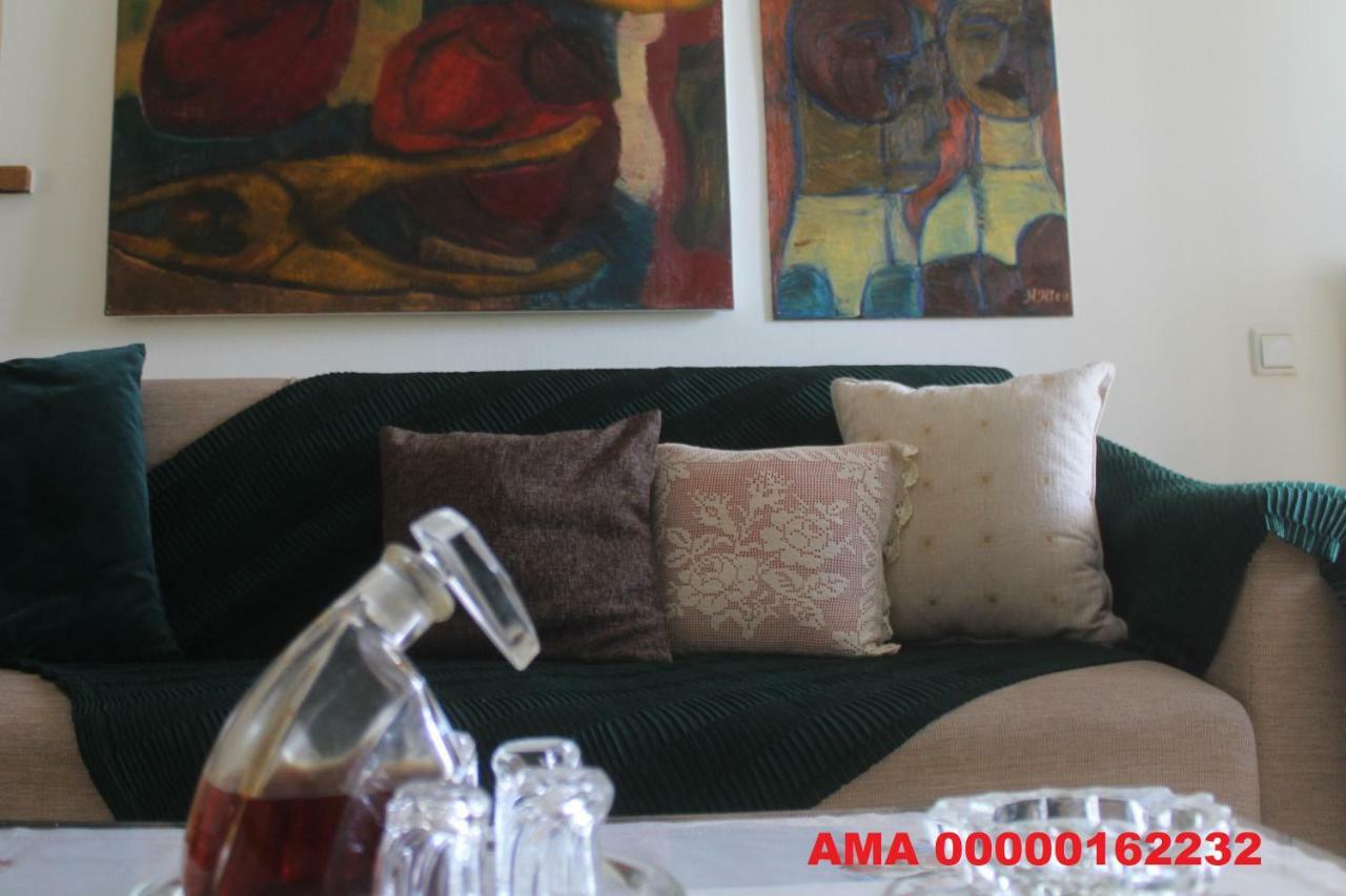 Apartment Traditional House *